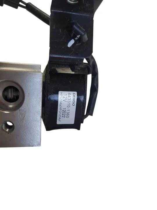 Válvula de expansão AC OEM 4433101360 para Nissan Leaf II image 5