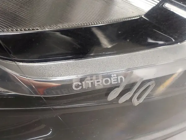 Rechter Koplamp Citroen Berlingo 9816824780 image 3