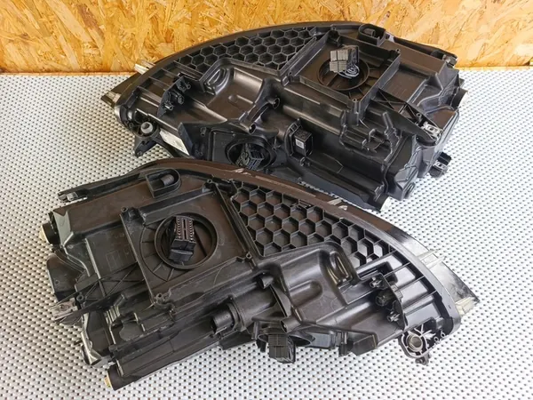 Farol dianteiro esquerdo VW Golf 7 Lift Full LED image 6