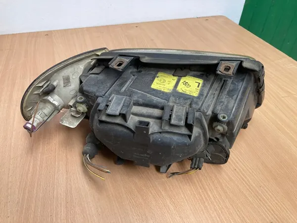 AUDI A4 B5 Farol Frontal Esquerdo image 3