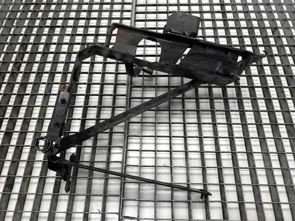 Support de radiateur d'eau auxiliaire OEM 4G0121261 image 3