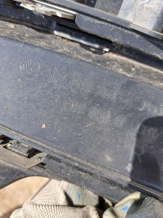 OEM 3G0807764 Extremo Parachoques Trasero Derecho VW Passat B8 image 3