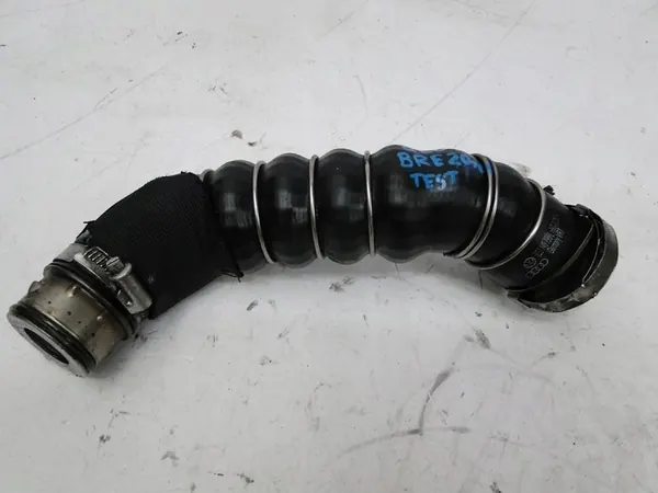 Audi A4 B7 Intercooler Schlauch 8E0145790L image 2