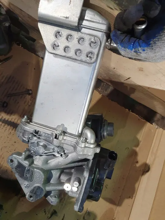 EGR-venttiili VW Amarok 2.0 BiTDI 03L131512DM image 5