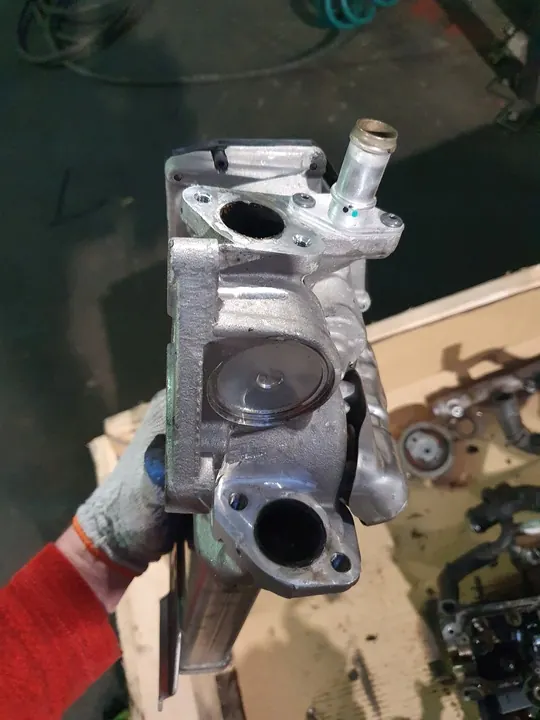 EGR-venttiili VW Amarok 2.0 BiTDI 03L131512DM image 6