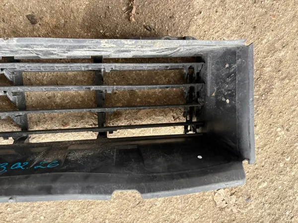 OEM 214F60895R Ilmakanavan säleikkö Dacia Sandero Joggerille image 3