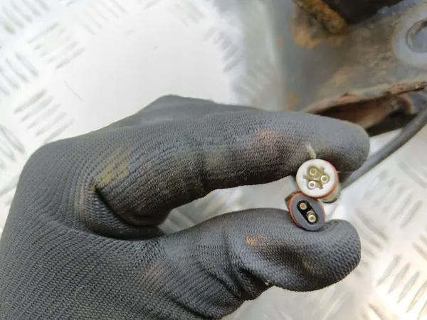 Ammortizzatore anteriore Opel Zafira B 2006 OEM 13199458 image 3