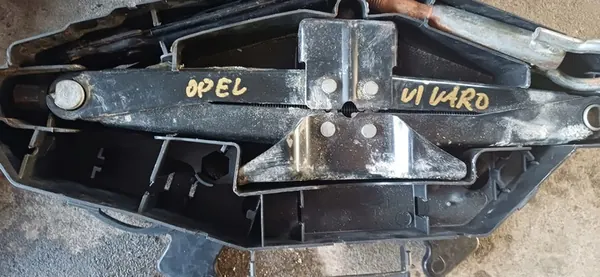 CRIC RENAULT TRAFIC III 8101984 image 2