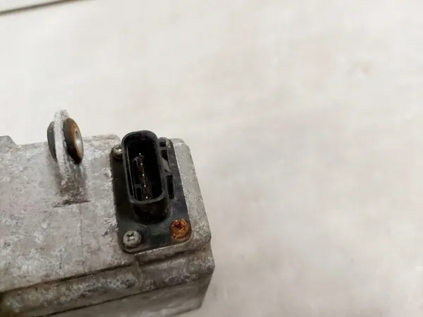 Land Rover actieve cruise control OEM 4R83-9G768-AA image 6