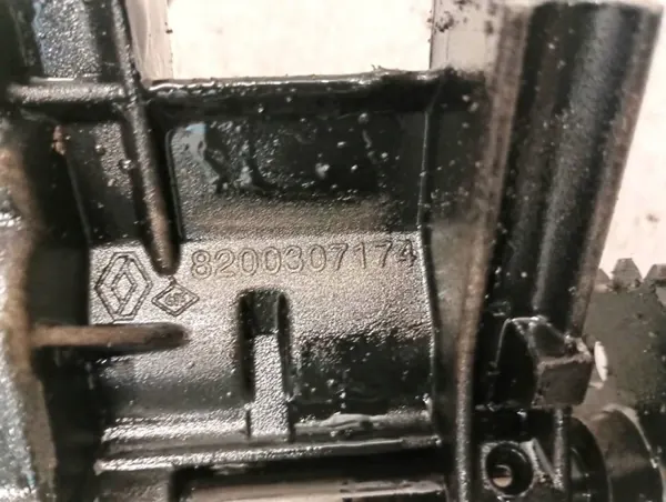 Pompe à huile Renault Scenic OEM 8200307174 2004 1.5L image 4