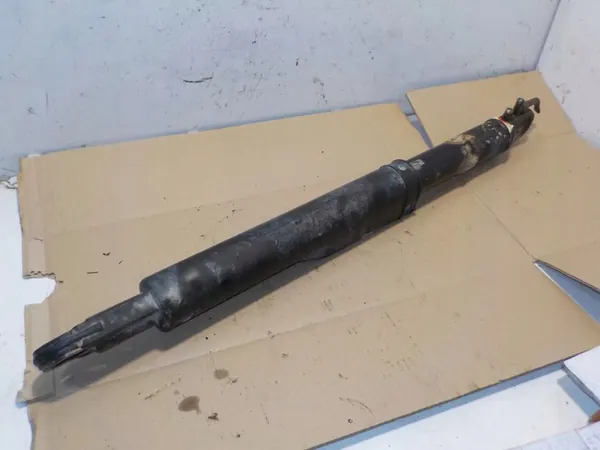 CYLINDRE D'INCLINAISON DE CABINE RENAULT image 2