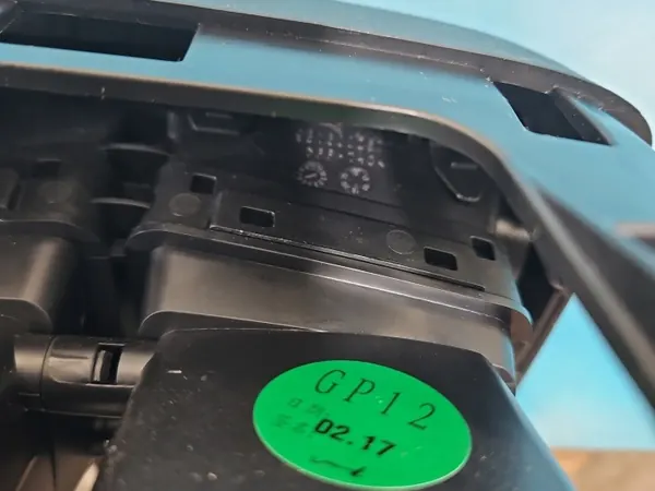 Grelha de ventilação traseira OEM 9816002677 para Citroen C5 Aircross image 10