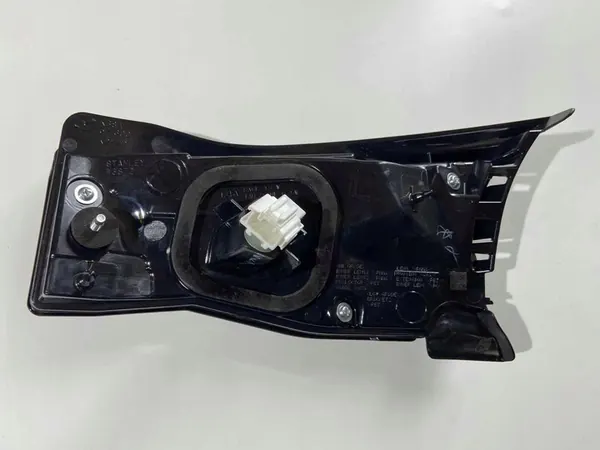 MAZDA CX-5 2017 - LUZ TRASERA IZQUIERDA image 2