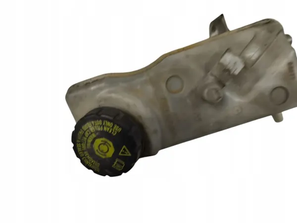 Cilindro de freno Nissan OE OEM 32067111 - Usado image 3