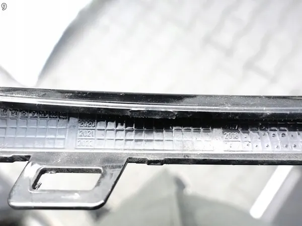 MERCEDES GLE V167 W167 AMG Etupuskuri Reunus Oikea image 10