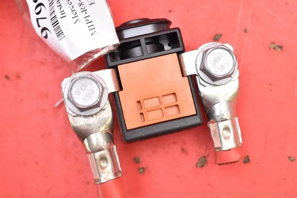 Battery Fuse N000000004516 Mercedes GL X164 3.0 CDI image 2