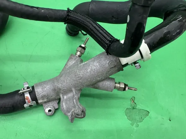 Réchauffeur d'eau court capteur tuyau Lexus GS300 3.0 V6 OEM image 10
