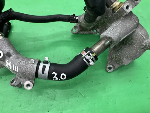 Réchauffeur d'eau court capteur tuyau Lexus GS300 3.0 V6 OEM image 4