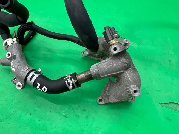 Réchauffeur d'eau court capteur tuyau Lexus GS300 3.0 V6 OEM image 5