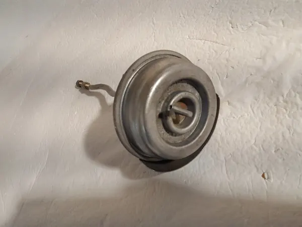 Actuador Turbo BMW OEM 8570244 - Usado image 3