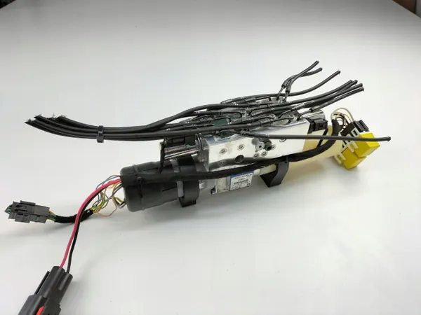 Opel Astra H Cabrio kattopumppu OEM 13197772 image 6
