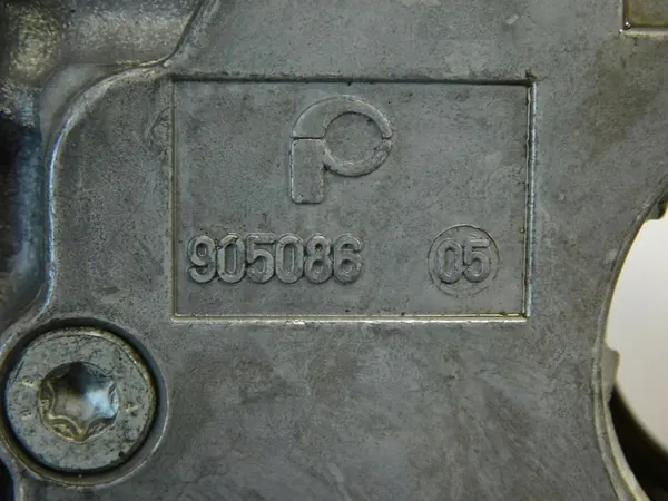 Olje pump kylare Renault Clio III 1.2 16V TCE Turbo image 3