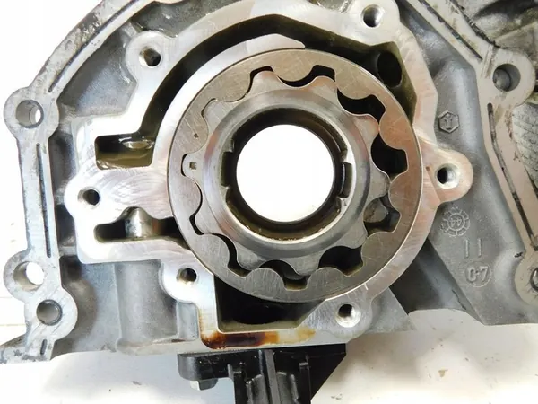 Olje pump kylare Renault Clio III 1.2 16V TCE Turbo image 8