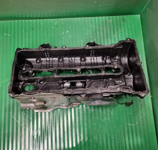 Couvercle de soupape A6540102602 Mercedes-Benz OM654 image 4