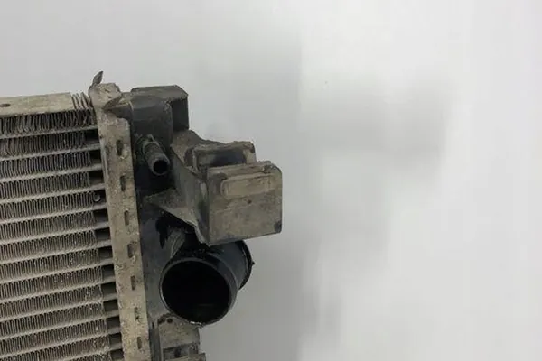 Radiador de agua RENAULT LAGUNA III GRANDTOUR 2.0L diesel image 10