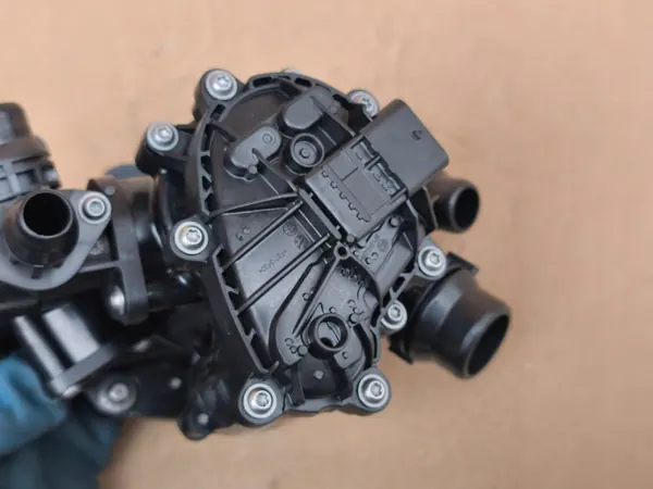Termostathus OEM 0631943 för BMW F40 1.5 bensin image 10