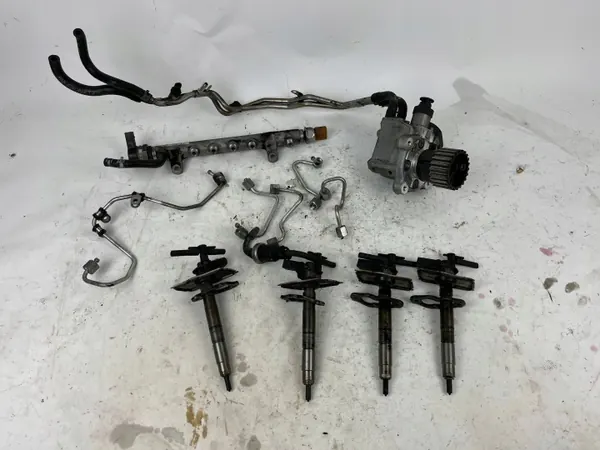 Audi A4/S4 B8 inspuitset OEM 03L130089A image 2