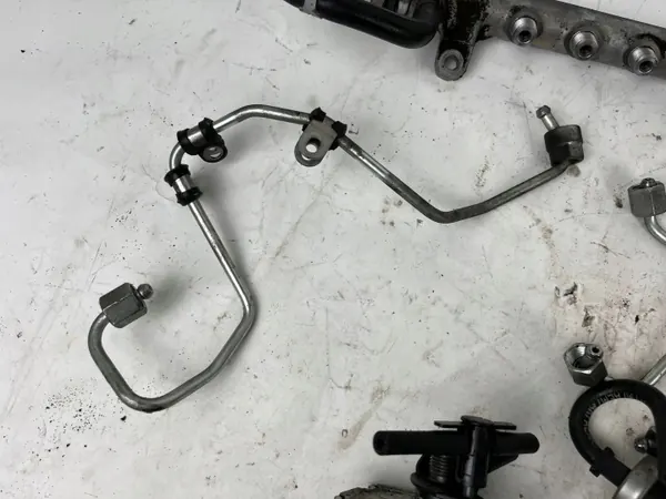 Audi A4/S4 B8 inspuitset OEM 03L130089A image 7