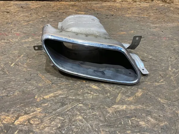 Volvo V60 S60 Embout d'Échappement Droit Arrière OEM 31455531 image 1