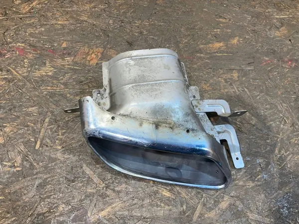 Volvo V60 S60 Embout d'Échappement Droit Arrière OEM 31455531 image 2