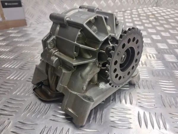 Oljepump BMW 5 (F10) 7643256 4.4L 330kW 2014 image 2
