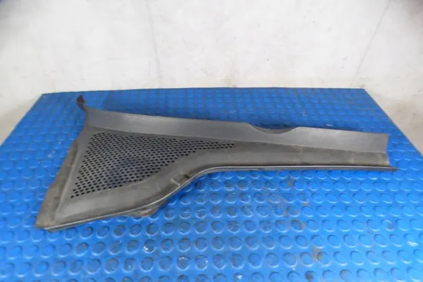 Volkswagen Golf VII obere rechte Windschutzscheibe OEM 5G1819404A image 2