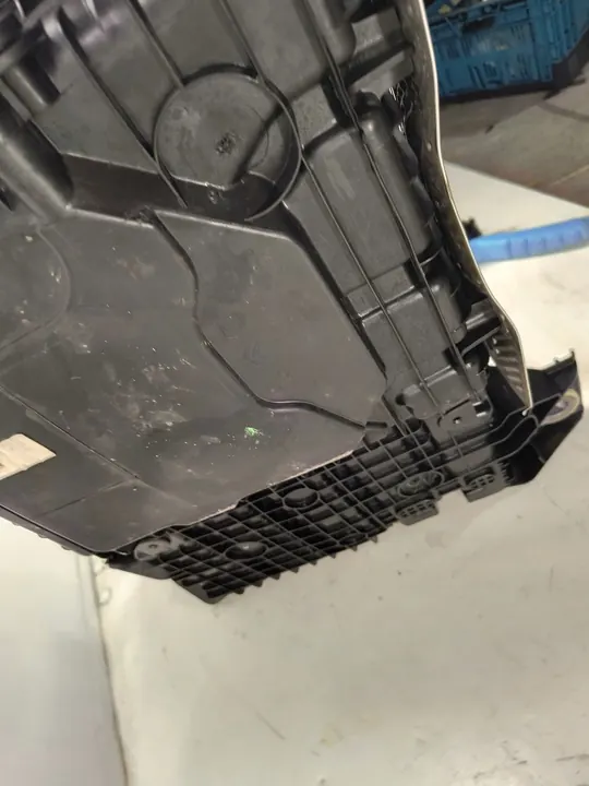 Réservoir Adblue complet Peugeot 308 T9 2.0 Blue HDI image 4