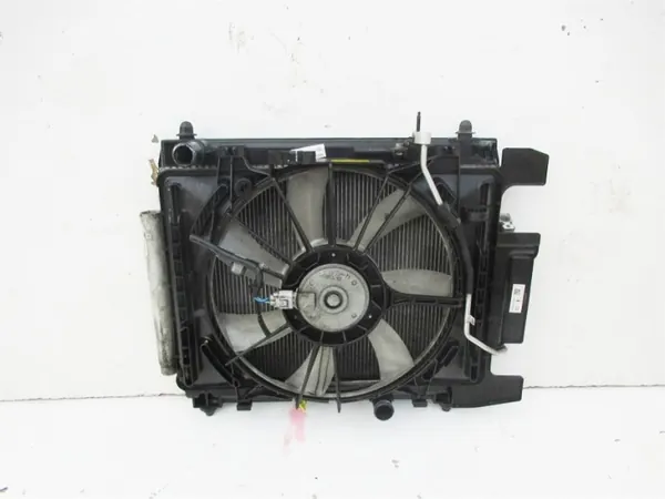 Radiateur OEM 12448100676 pour Toyota Yaris II 1.4 D4D image 2