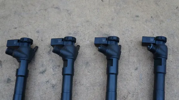 Injetor de combustível VW GOLF Audi Q2 SKODA 1.6 TDI 04L130277AN image 5