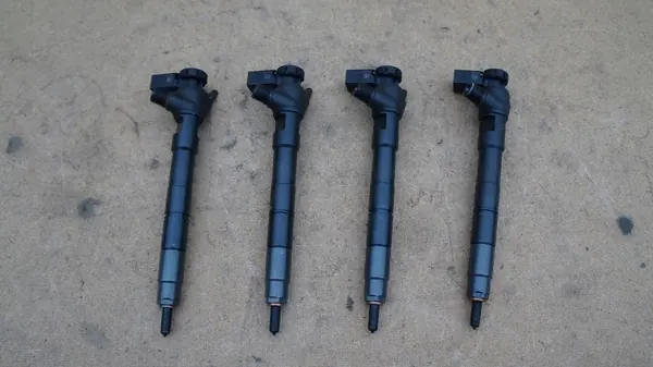 Injetor de combustível VW GOLF Audi Q2 SKODA 1.6 TDI 04L130277AN image 6