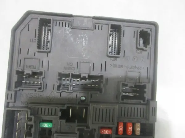 Nissan Qashqai J11 1.2 säkringslåda OEM 284B74BA0A image 3