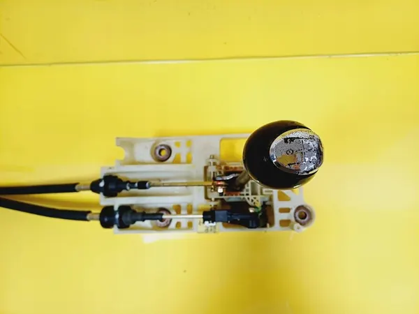 Sélecteur de vitesse manuel Mazda 6 1.8 Essence GJ6AC image 7