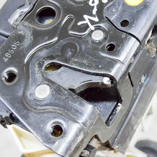 AUDI A6 C6 - LINKER HINTERE TÜRSCHLOSS 4F0839015A image 5