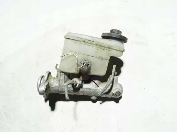 Bromscylinder OEM 7E19C63 för Toyota Carina Sedan image 2