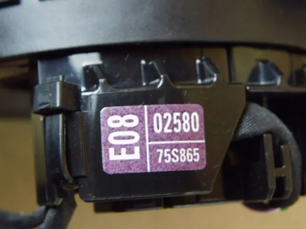 Toyota Yaris Cross krockkuddfjäder OEM 75S865 image 4
