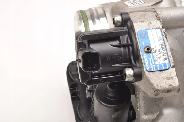 VOLVO V60 II S60 III XC60 II Turbocompresor 32257802 image 5