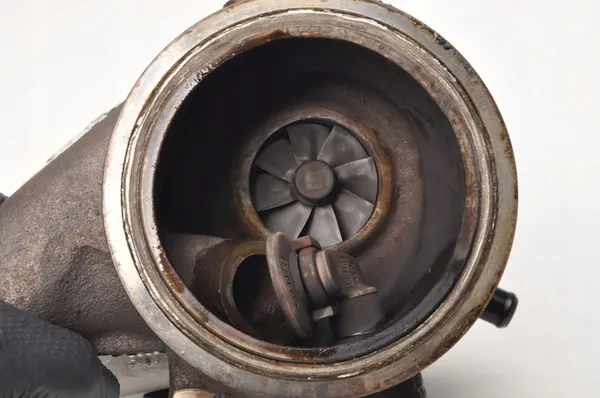 VOLVO V60 II S60 III XC60 II Turbocompresor 32257802 image 8