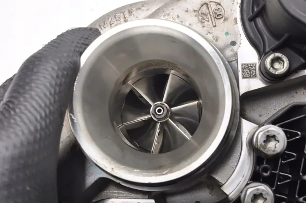 VOLVO V60 II S60 III XC60 II Turbocompresor 32257802 image 9