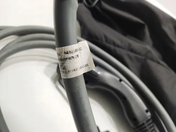 Câble de charge OEM 8490580 pour BMW 2 Active Tourer image 8