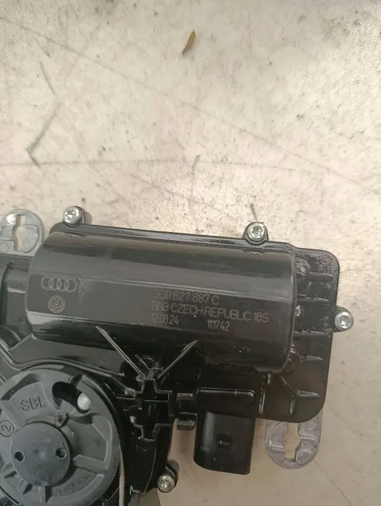 Audi TT Mk2 kofferbaksluitactuator OEM 3G0827887 image 5